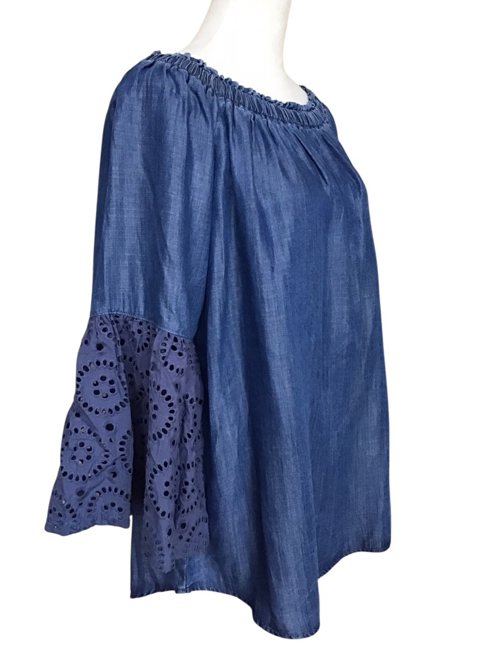 DG2 Diane Gilman Blue Cotton Off The Shoulder Embroidered Bell Sleeve TOP NWT - Picture 3 of 7
